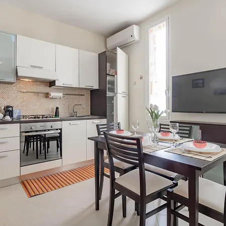 H11 Casa Zefiro - Centro - Parcheggio Sanremo