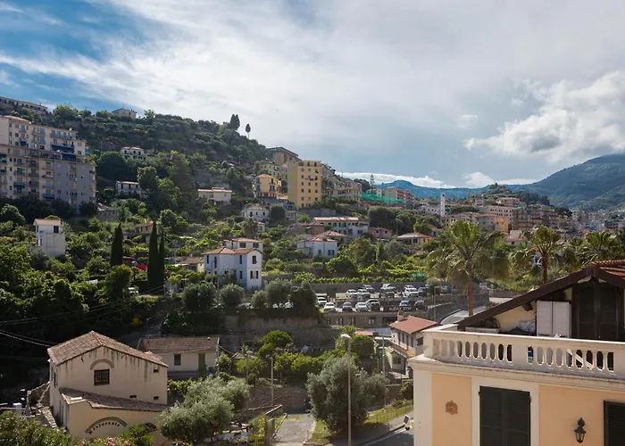 H11 Casa Zefiro - Centro - Parcheggio Apartmán Sanremo